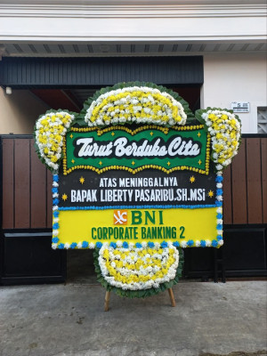 Papan Bunga Duka di Mangunreja